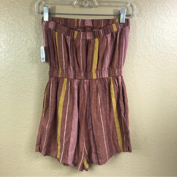 NWT Urban Outfitters strapless shorts romper. - Picture 7 of 9
